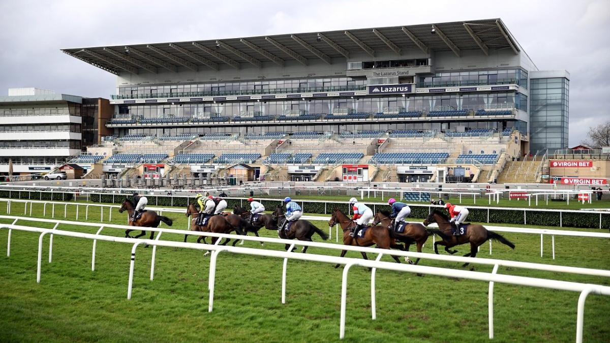 Horse racing at Doncaster